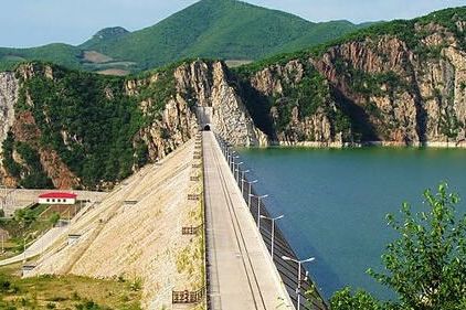 混凝攪拌泵車，四川土溪口水庫(kù)建設(shè)施工